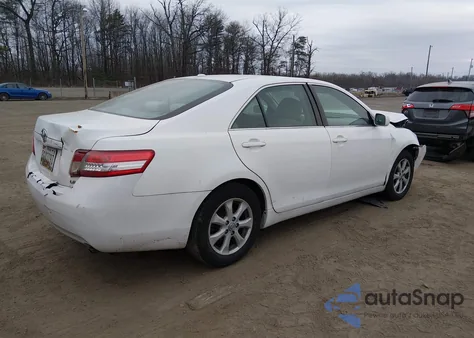2011 Toyota Camry Le from USA, damaged, VIN 4T1BF3EK8BU596033